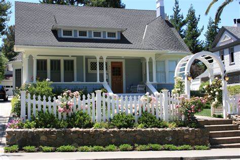 Living the American Dream with a White Picket Fence! | White picket ...