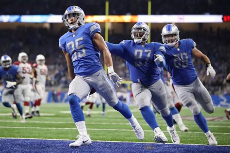 Detroit Lions Celebrate Monday Night Win By Singing 'Happy Birthday ...