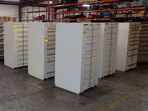 Auction #31017L - Vidmar Style Storage Cabinets - Yellow Tag Auctions