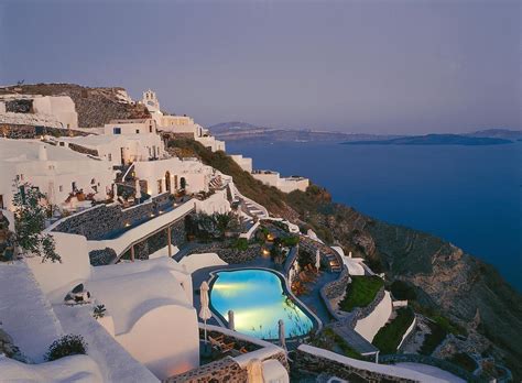 PERIVOLAS SANTORINI (6) - Living + Nomads – Travel tips, Guides, News & Information!