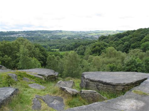 Jim & Gill's Walks: Shipley Glen, The River Aire and the Leeds-Liverpool Canal