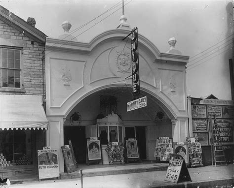 ‎Unique Theater, Waukesha - UWDC - UW-Madison Libraries