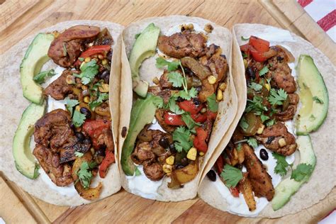 Easy Homemade Chicken Fajita Tacos Recipe | dobbernationLOVES