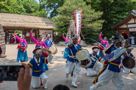 Exploring the Korean Folk Village in Yongin - By Kimberly Kong