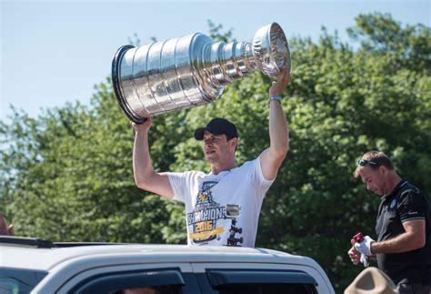 Sidney Crosby welcomes Stanley Cup to Halifax for a third hometown ...