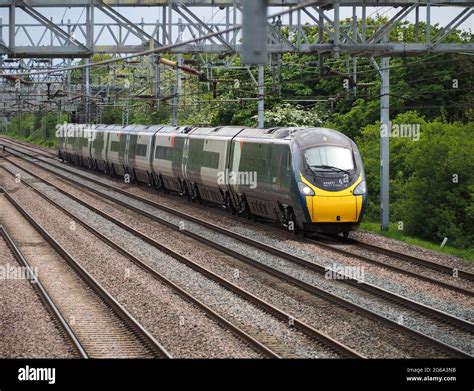 Avanti passenger train hi-res stock photography and images - Alamy