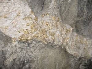 How to Find Gold Veins & Gold Deposits in Rock Formations