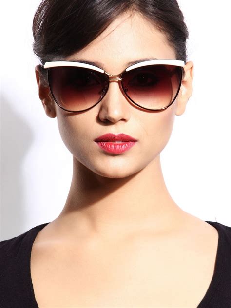 Really like it http://momsmags.net/category/glasses-accessories ...