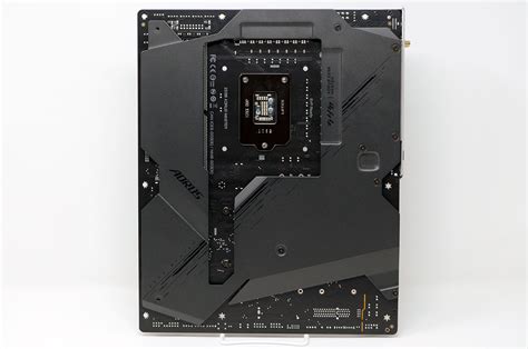 Gigabyte Z590 AORUS Master Review - Board Layout | TechPowerUp