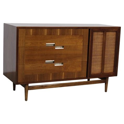 Mid Century Modern Credenza by American of Martinsville For Sale at 1stDibs