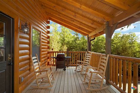 Misty Mountain Lodge - Gatlinburg Cabin - Smoky Mountains