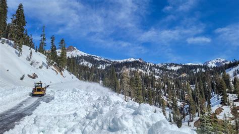 Crews clear wall of snow at Lassen Volcanic National Park to make way for spring visitors | KRCR