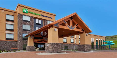 Affordable Hotel in Great Falls, MT | Holiday Inn Express & Suites Great Falls