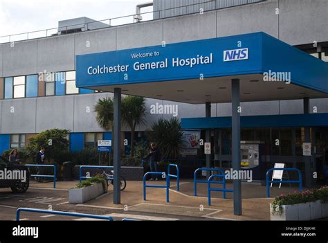 Nhs hospital clinic entrance hi-res stock photography and images - Alamy