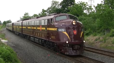 Pennsylvania Railroad's E8 Locomotive - Train Fanatics