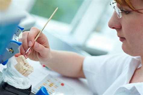 Dental Lab Technician Schools in the US: Which One is Right For You?