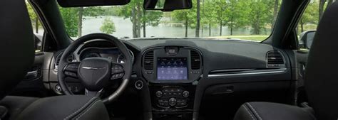 2022 Chrysler 300 Interior | Gulfgate Dodge Chrysler Jeep Ram