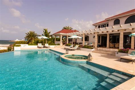 5 Incredible Anguilla Resorts and Villas to Stay In