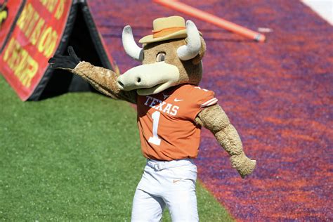 What to know about Texas vs. Washington in the Alamo Bowl