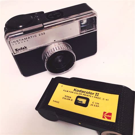 Kodak Instamatic 233 with 126 film cartridge | Film inspiration, Kodak, Film