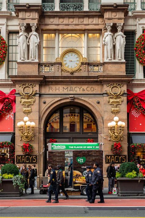 The COMPLETE Guide to Macy's Santaland in NYC (2022)