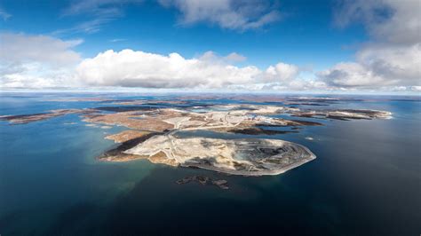 Rio Tinto confirms Diavik plane crash - North American Mining Magazine