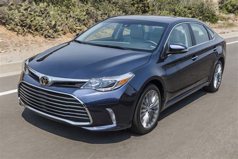 Toyota Avalon XLE Premium Hybrid 2017 - International Price & Overview