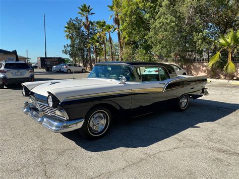 1957 Ford FAIRLANE 500 SKYLINER | Classic & Collector Cars