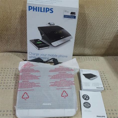 Philips Clock Radio, Audio, Portable Music Players on Carousell