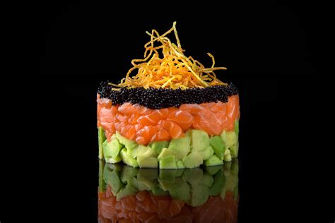 Avocado, salmon tartare and caviar tower - Thesauri Caviar