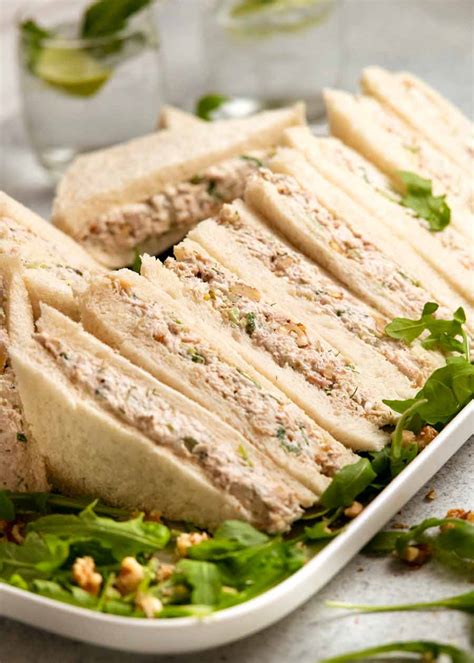 Delicious Poached Chicken Sandwich Recipe | Easy & Flavorful!