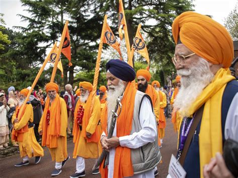 More than 20,000 gather for Vaisakhi celebrations in Wolverhampton | Express & Star