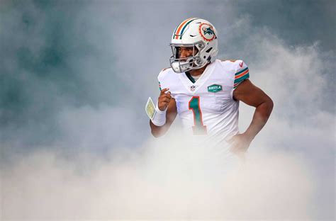 Miami Dolphins: 3 expectations for Tua Tagovailoa in 2021