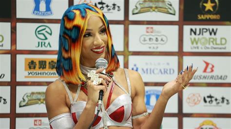 Sasha Banks debuts as Mercedes Moné in Wrestle Kingdom 17 - ESPN