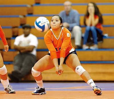 Naomi Whitehair finds right fit on UTEP volleyball team - Navajo Times