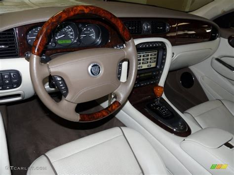 2008 Jaguar XJ Super V8 Interior Color Photos | GTCarLot.com