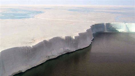 One of the largest icebergs ever recorded breaks off Antarctica ...