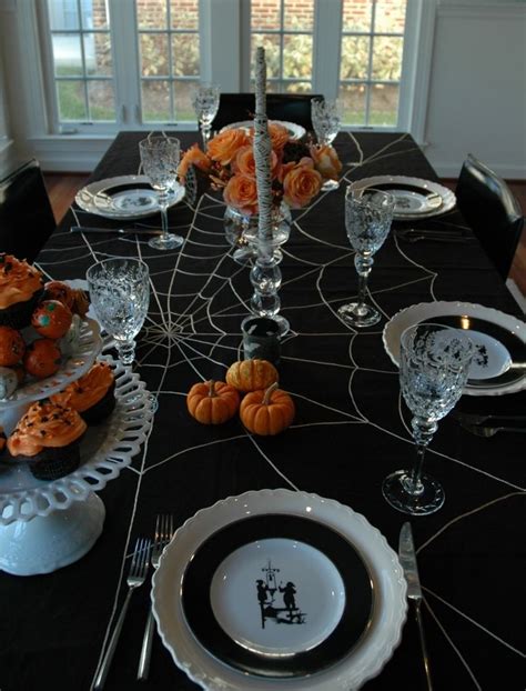 21 Funny & Cute Ideas For Halloween Table Decorations