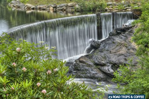 7 Spectacular Waterfalls Near Highlands, NC