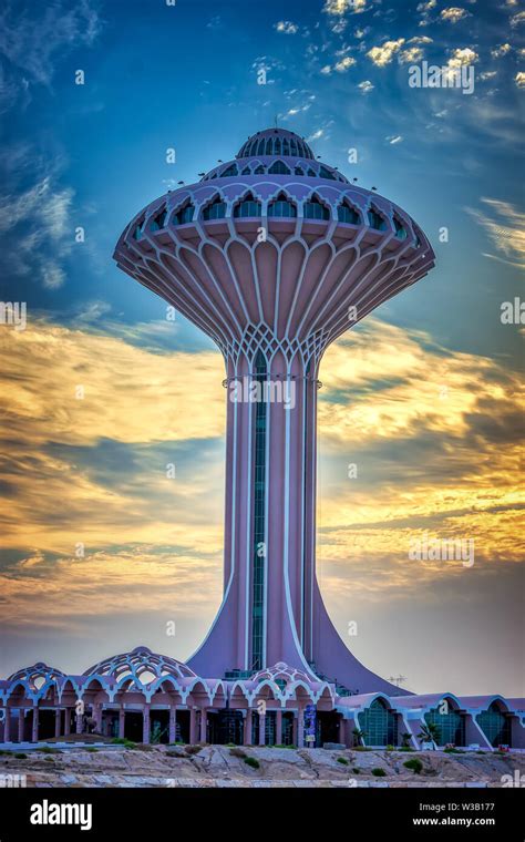 Beautiful Sunrise view at Dammam Al Khobar Corniche Saudi Arabia Stock Photo - Alamy