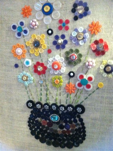 Button art on burlap-covered canvas | art ideas | Pinterest Button ...