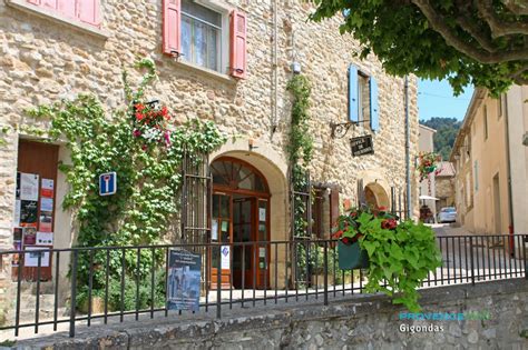 Gigondas - Village in the Vaucluse - Wines - Vaucluse - Provence Web - France