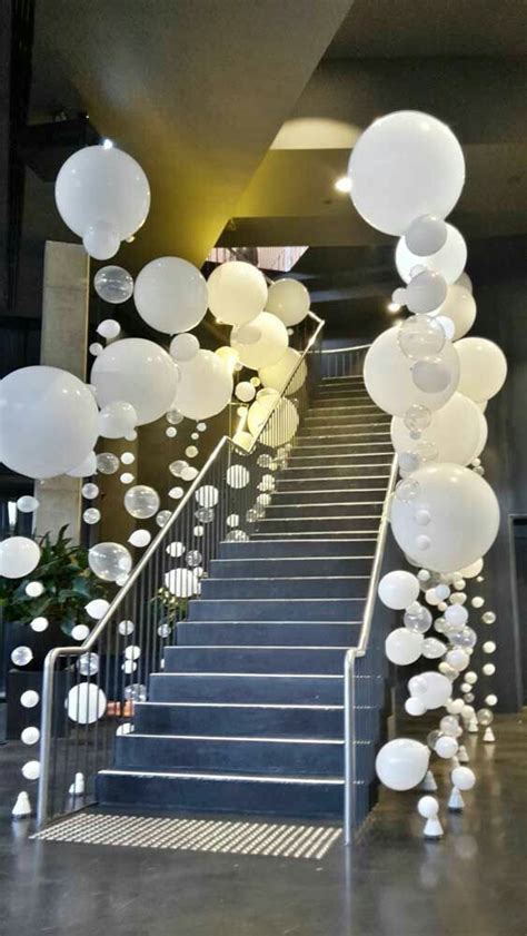 31+ Balloon Decorations On Stairs Pics | DIY Balloon Decorations