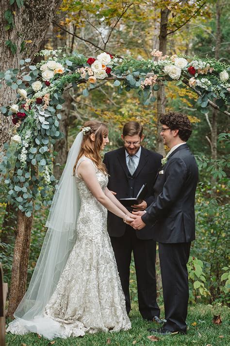 Vintage Fall Barn Wedding | Glamour & Grace