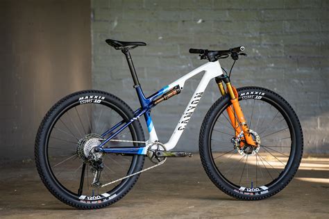 2023 Canyon Lux World Cup | The lightest & fastest XC bike going?