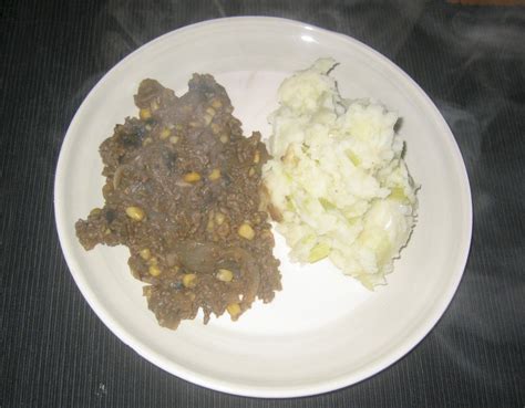 Mince and tatties, British recipe