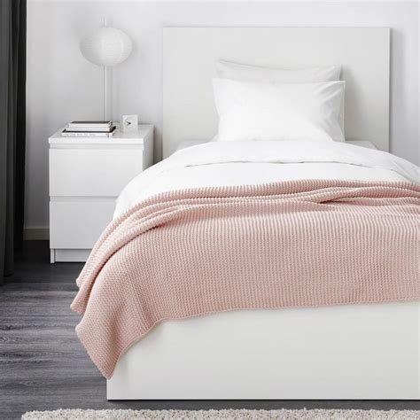 INGABRITTA Throw - pale pink - IKEA | Идеи икеа, Идеи для мебели, Интерьеры спальни