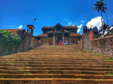 Hindu Temples of India: Aranmula Parthasarathy Temple, Pathanamthitta ...