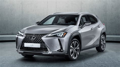 Lexus UX SUV pictures | Carbuyer