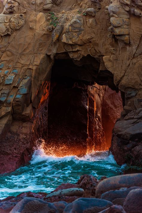 Keyhole Arch 'Light Show' on Big Sur's Pfeiffer Beach - Travel Caffeine